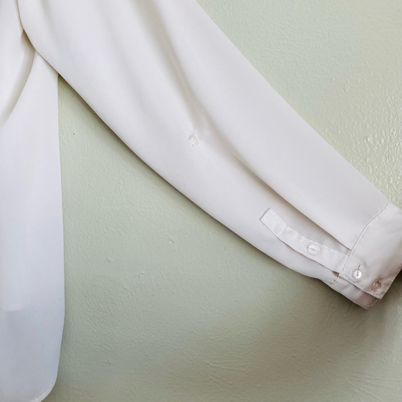 I Heart Ronson Blouse Womens Size XS Ivory Roll Tab Sleeves Flowly Lightweight - Picture 5 of 9